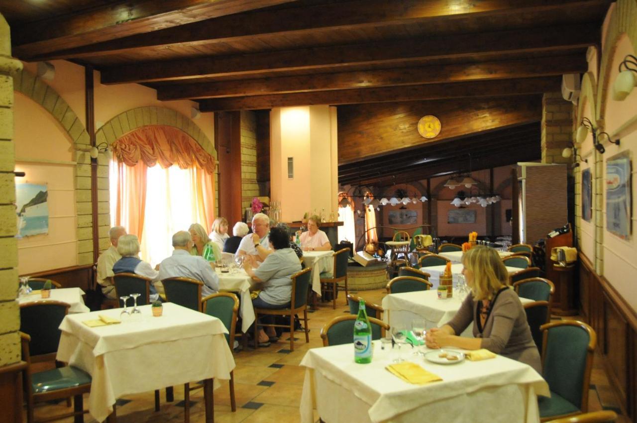 Hotel Grillo Verde Torre Annunziata Eksteriør billede